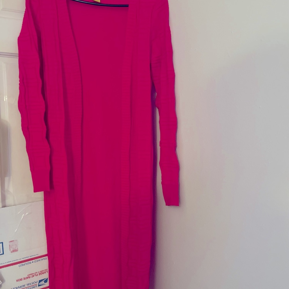 Beautiful women’s 2 piece pink outfit.